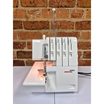Pre-owned Bernina 800DL Overlocker
