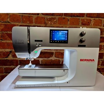Pre-owned Bernina 770QE-12